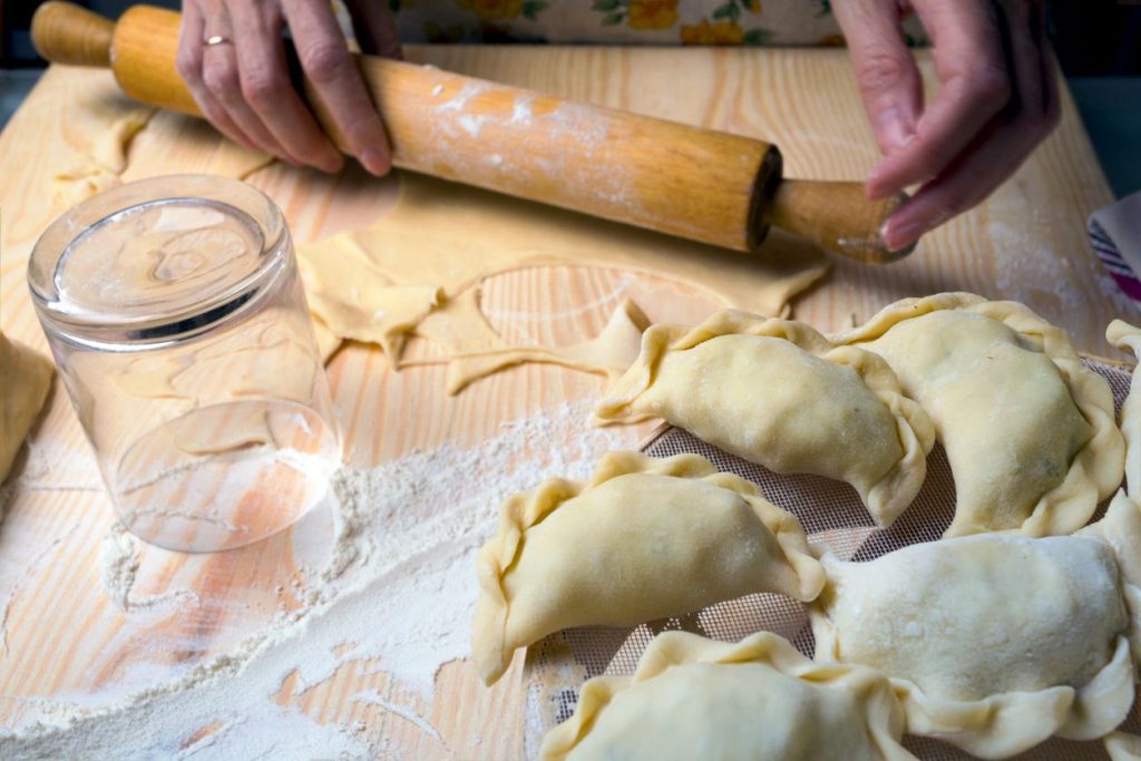 przepis na ciasto na pierogi